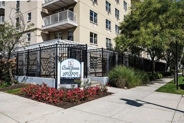 7914 Rockaway Beach BLVD, Rockaway Beach, NY 11693