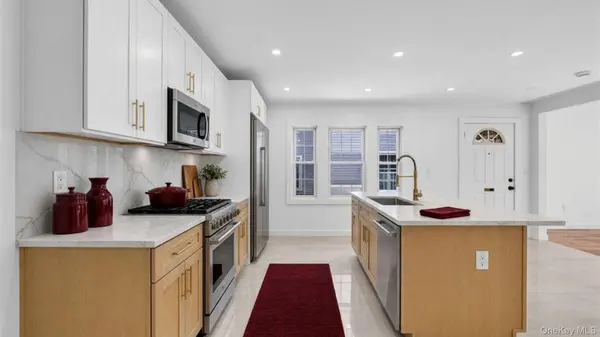219 E 238th ST, Bronx, NY 10470