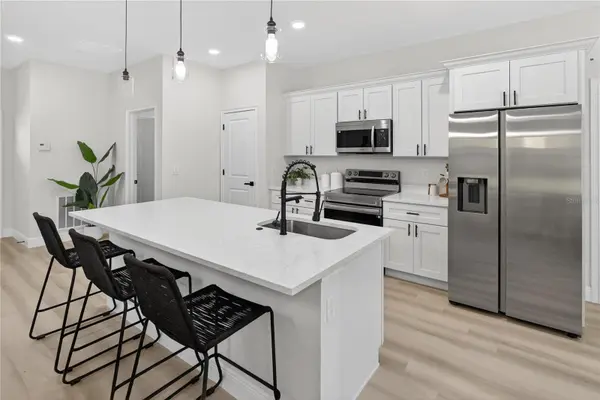 8002 N MALTESE DR, Dunnellon, FL 34433