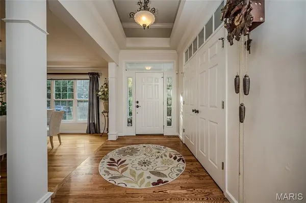 13243 Weatherfield DR, Maryland Heights, MO 63146