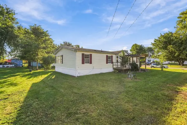 603 Bureau CT, Mahomet, IL 61853