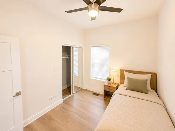 2991 N Lawndale AVE #1, Chicago, IL 60618