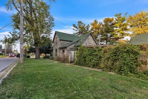 403 E North ST, Crown Point, IN 46307