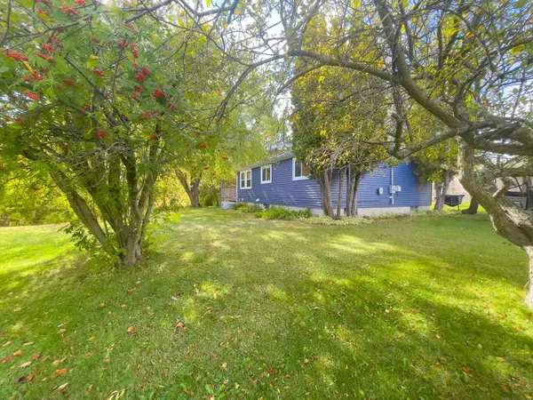 37 Bell CIR, Silver Bay, MN 55614