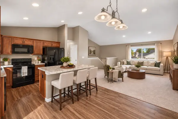 930 Meadows BLVD, Norwood Young America, MN 55397