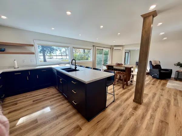 918 W Lake DR, Detroit Lakes, MN 56501