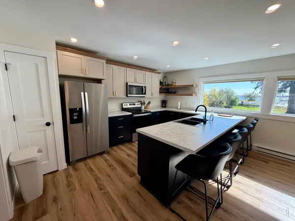 918 W Lake DR, Detroit Lakes, MN 56501