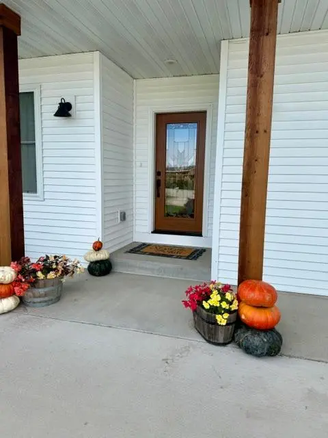1122 3rd ST, Wanamingo, MN 55983