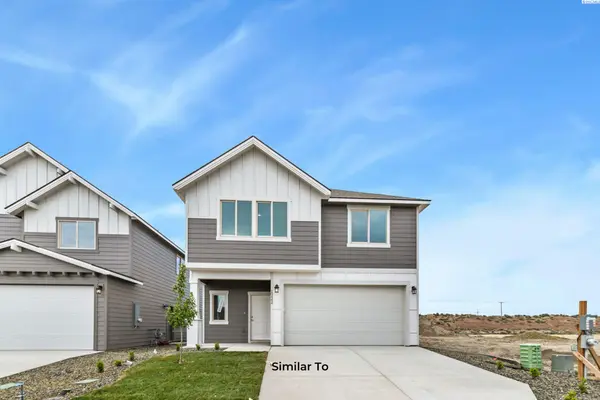 10586 W Clearwater Dr, Kennewick, WA 99336
