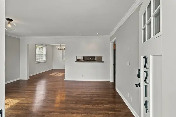 2214 Fernwood Dr, Nashville, TN 37216