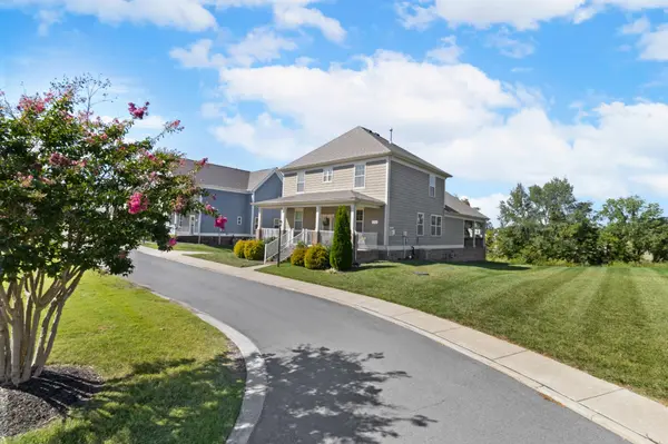 100 Majestic Ln, Pleasant View, TN 37146