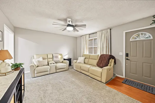2032 Mission Rd, Salina, KS 67401