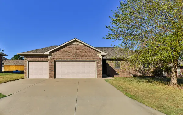 1385 S Mission AVE, Bolivar, MO 65613