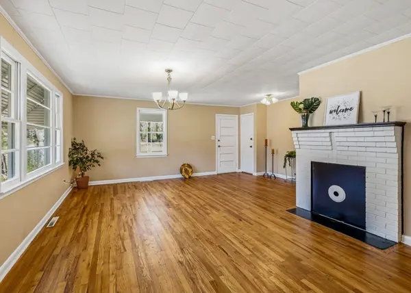 522 W Robinson ST, Gaffney, SC 29341