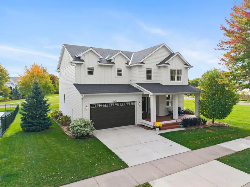 6694 Lakeview CIR NE, Albertville, MN 55301