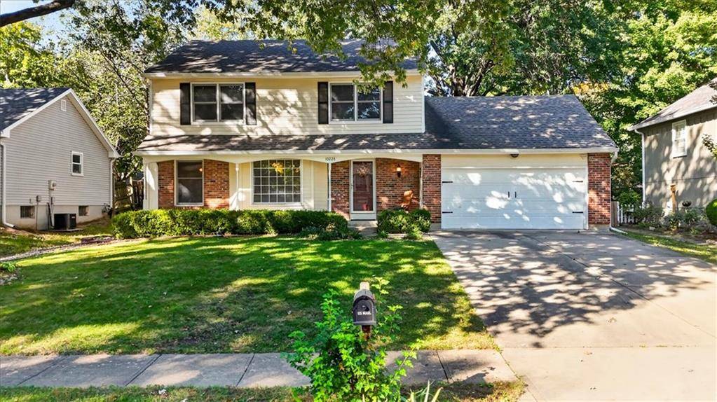 10228 Caenen DR, Lenexa, KS 66215