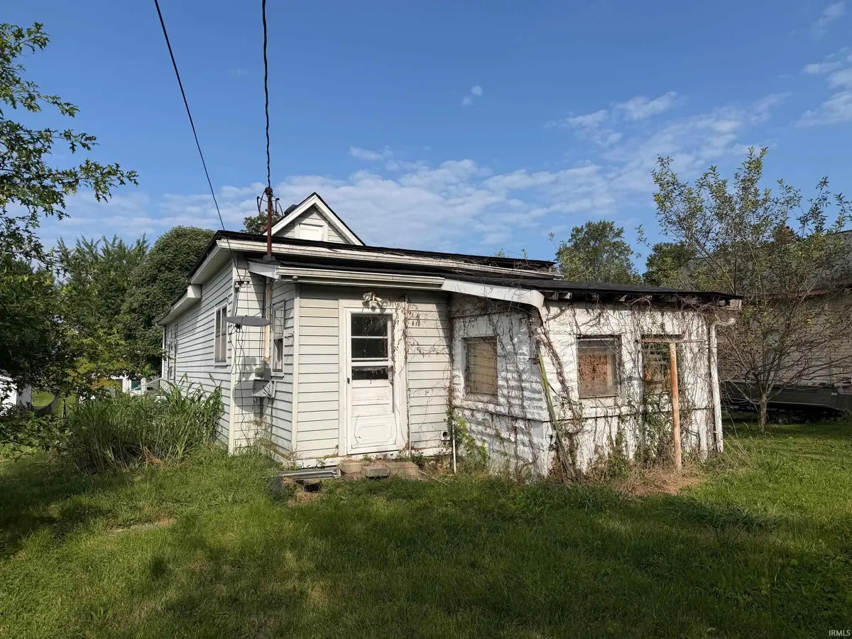 522 U ST, Bedford, IN 47421-1922