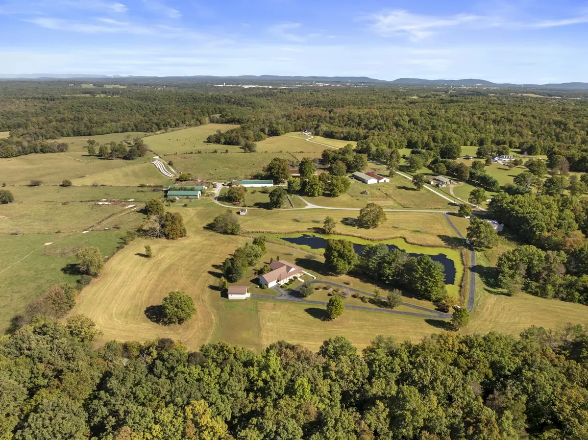 791 Hunters Ln, Crossville, TN 38571