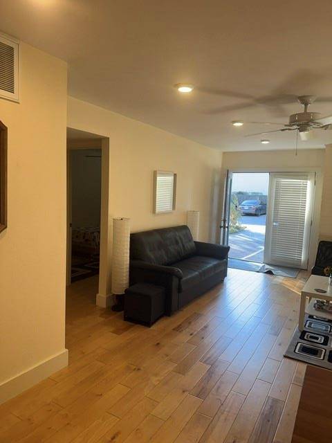 909 Reinli ST #136, Austin, TX 78751