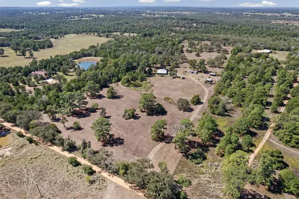 304 Furr Mays RD, Smithville, TX 78957