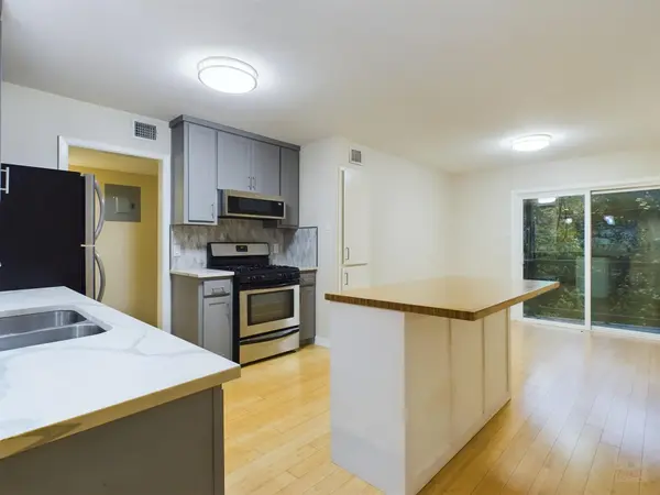 2303 East Side DR #217, Austin, TX 78704