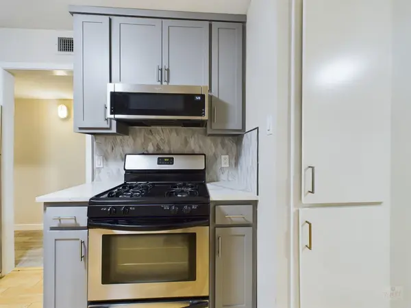 2303 East Side DR #217, Austin, TX 78704
