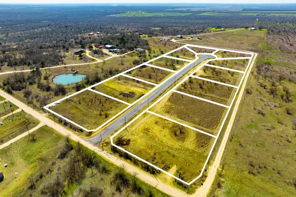 211 Sage Hills DR, Lockhart, TX 78644