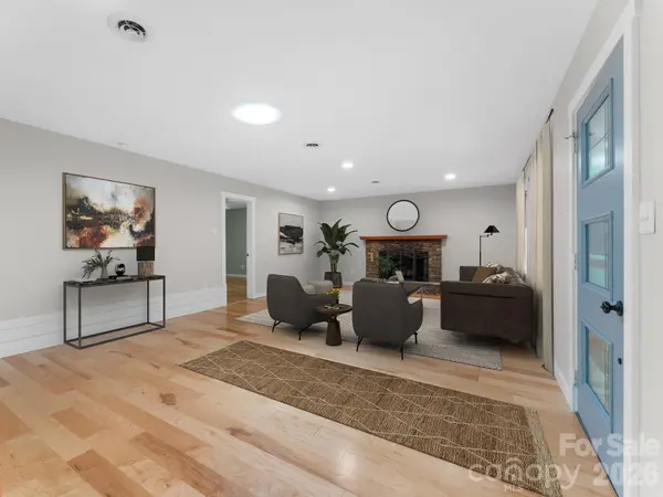 90 Cheestoonaya WAY, Brevard, NC 28712
