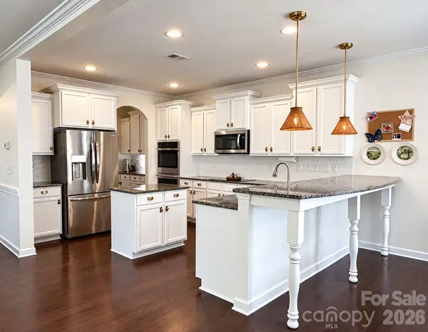 16523 Landen Forest LN, Davidson, NC 28036