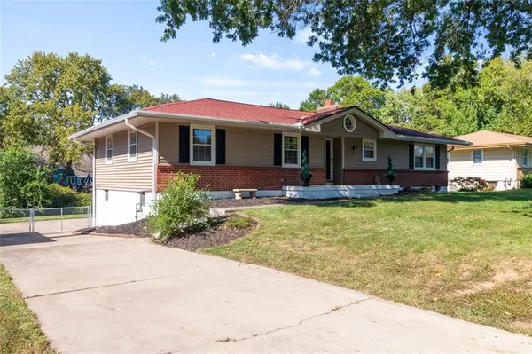 8304 Willow WAY, Raytown, MO 64138