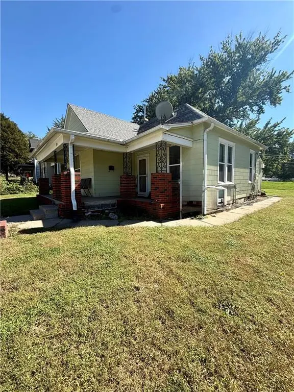 204 E Cliff ST, St Joseph, MO 64504