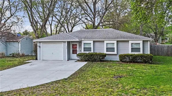 3804 Shadybrook LN, Lawrence, KS 66047