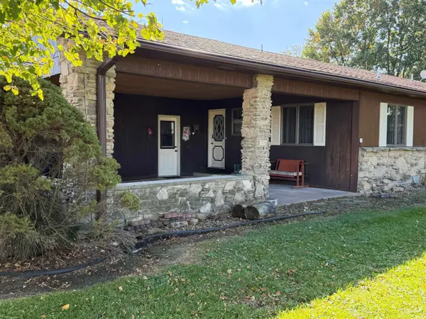 10283 W 100 S RD, Wolcott, IN 47995