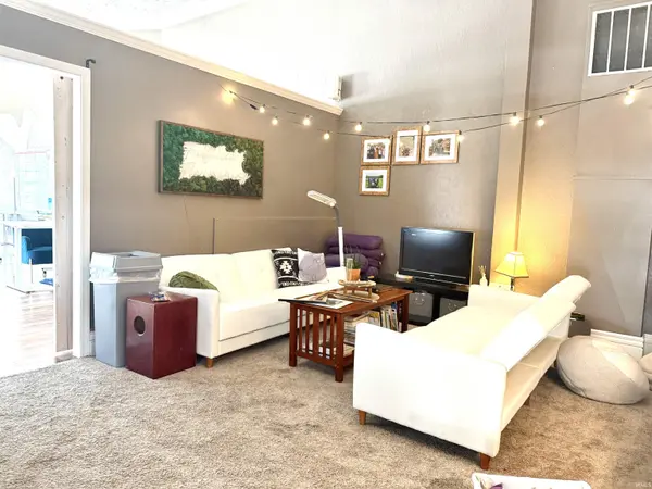 102 E 4th ST #401, Marion, IN 46952