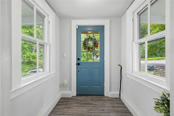18 Washington PL, Northport, NY 11768