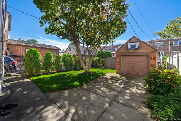 60-50 69th LN, Maspeth, NY 11378