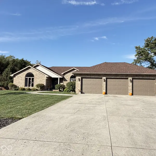 209 N Copperwood CT, Muncie, IN 47304