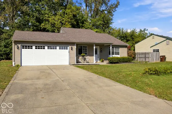 2370 Farmstead DR, Columbus, IN 47201