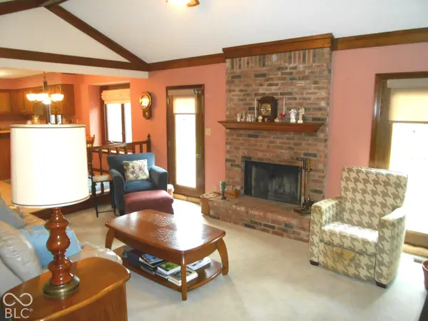 552 Echo Bend BLVD, Greenwood, IN 46142