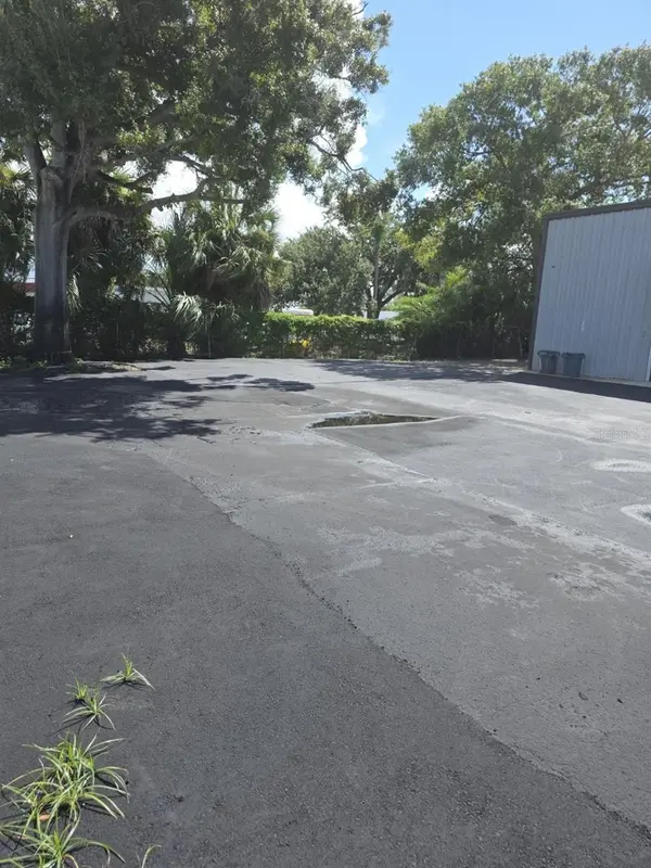 1950 11TH ST, Sarasota, FL 34236