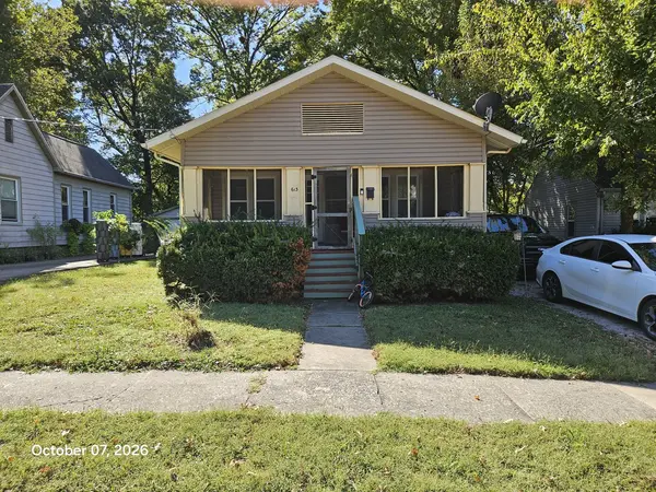 613 W Elm ST, Carbondale, IL 62901