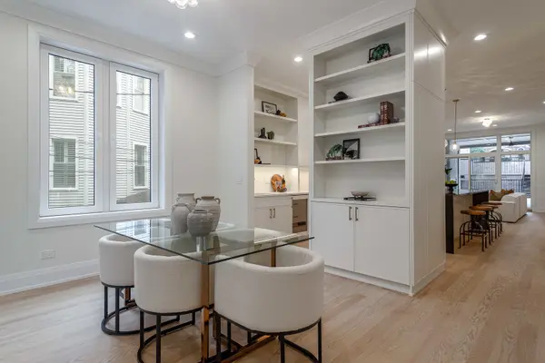 2743 N Seminary AVE #1, Chicago, IL 60614
