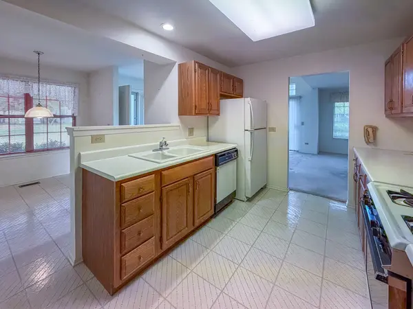 343 Ashford CIR #1, Bartlett, IL 60103