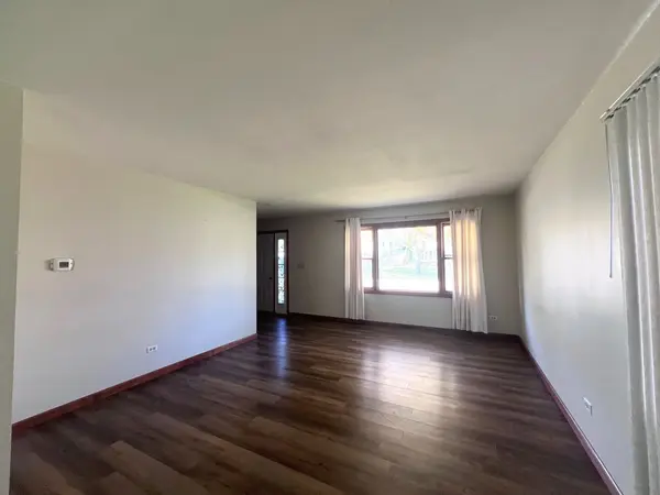 1393 Westport RDG, Crystal Lake, IL 60014