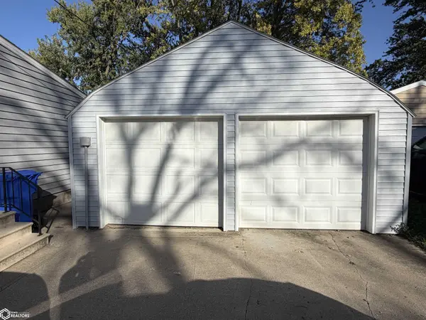 211 2nd ST, Humboldt, IA 50548