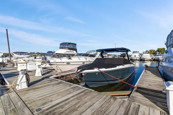16 1st ST #EN21, Hudson, WI 54016