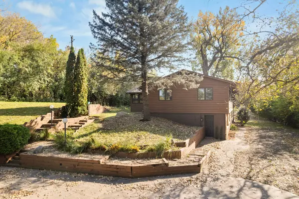 1101 Faribault RD, Faribault, MN 55021