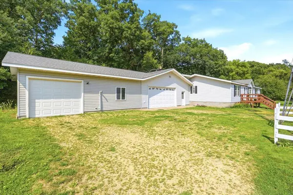 1041 220th AVE, New Richmond, WI 54017