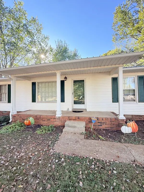 601 Herb Dr, Lawrenceburg, TN 38464