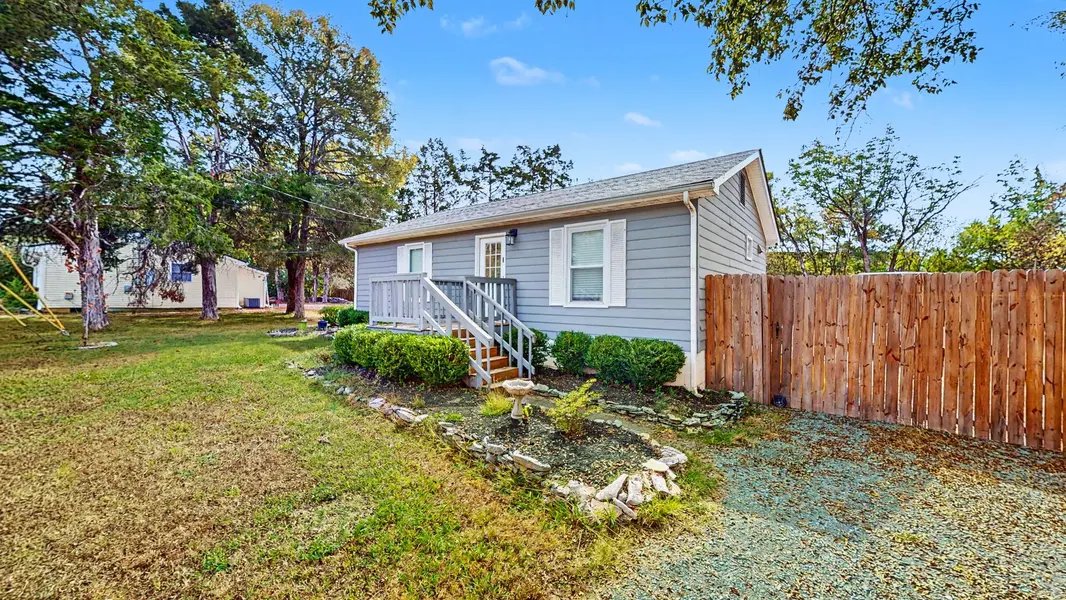 215 Sunrise Ave, La Vergne, TN 37086